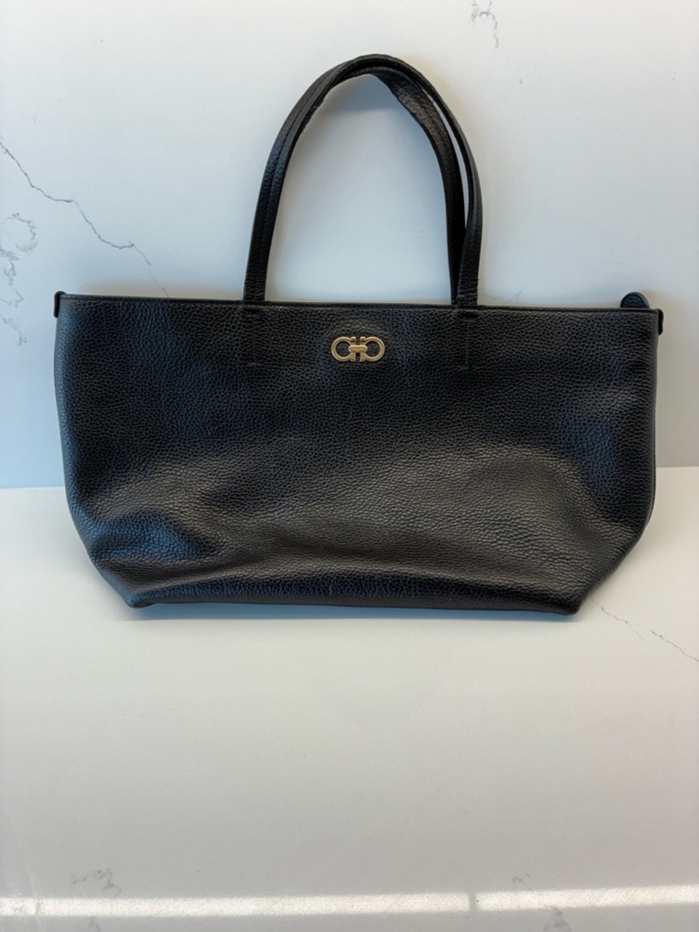 Salvatore Ferragamo Black Pebbled Leather Tote with Gold Gancio - Picture 2 of 7